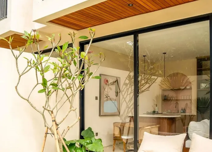 Tropical With Pool And Workspace Holiday home Dalung (Bali)